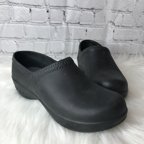 landau clogs